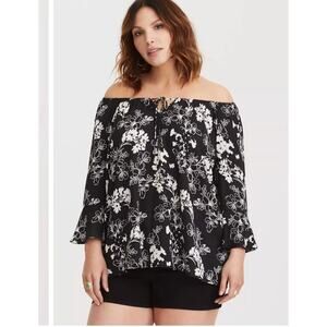 Torrid Floral Bell Sleeve Georgette Blouse black and white size 4